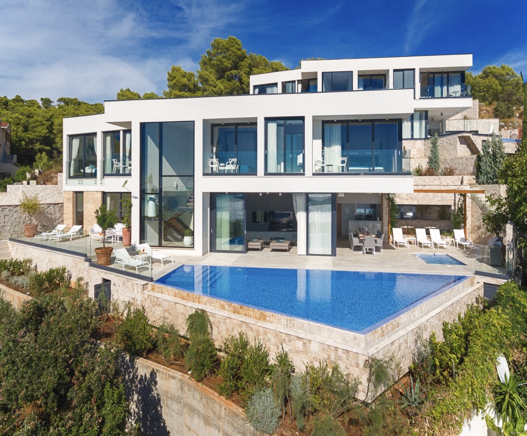 Discovering Croatia's Hidden Gems: Luxury Real Estate on the Dalmatian Coast